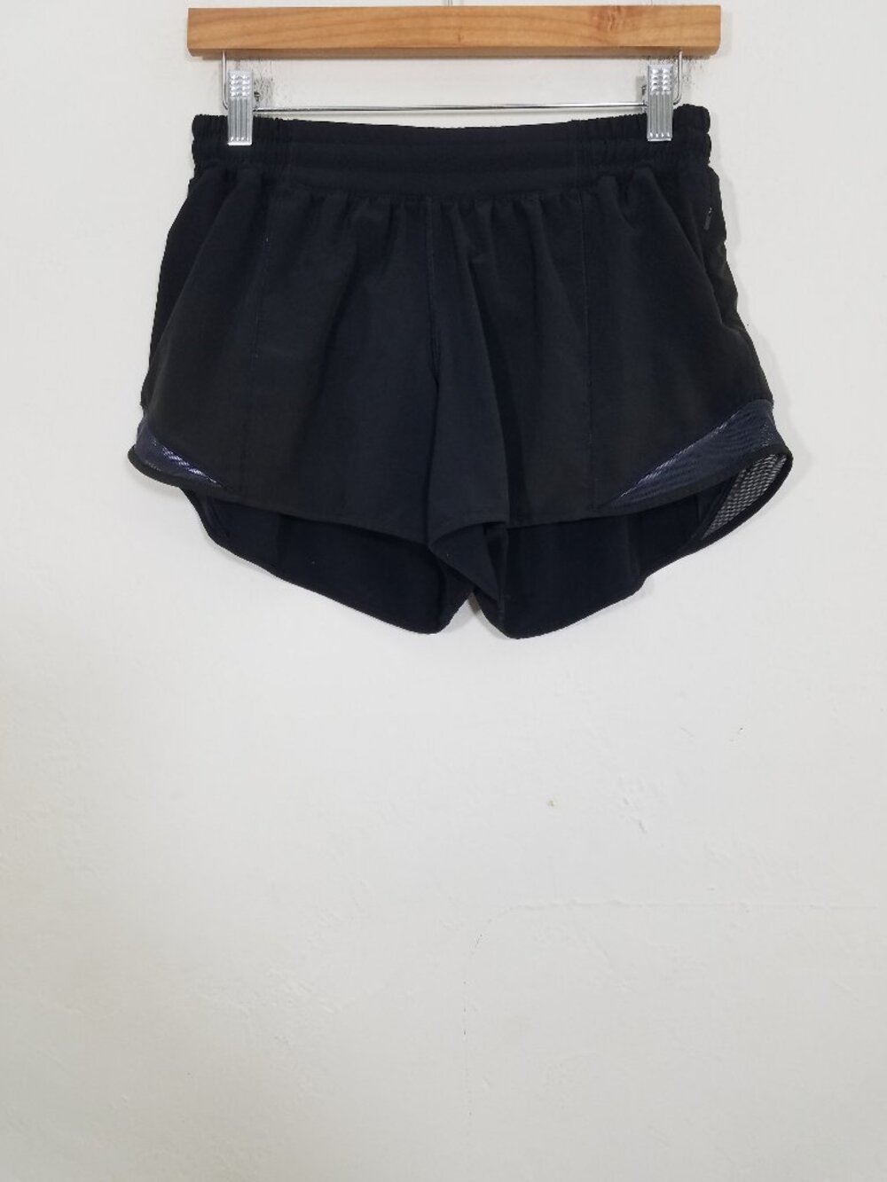 Lululemon Hotty Hot Low Rise Black Shorts Size 8